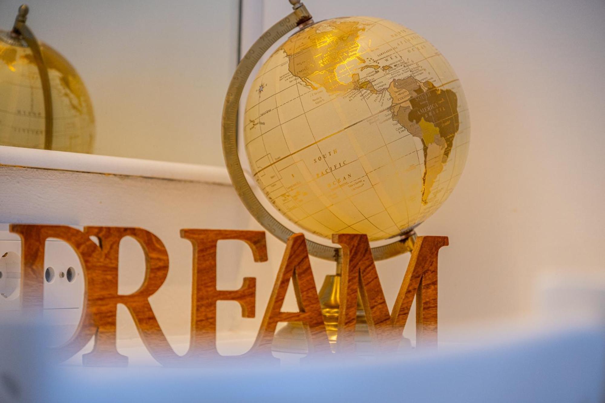 All Dreams Apartment - Urbanizacao Windmill อัลบูเฟรา ภายนอก รูปภาพ